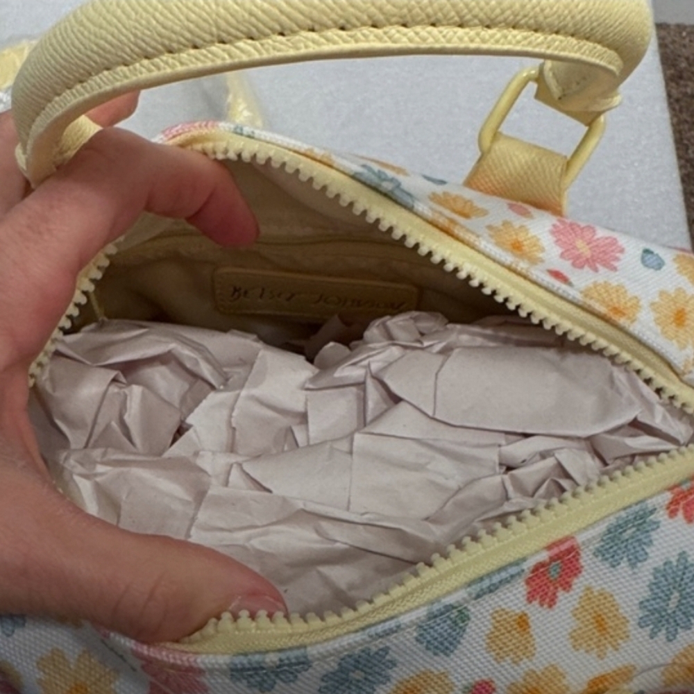Betsey Johnson Yellow Floral Crossbody Bag - Picture 6 of 6